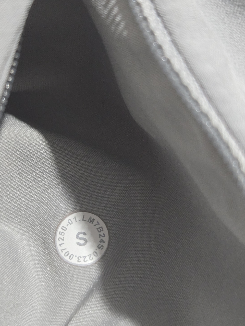 lululemon athletica Men's Light Gray Athletic Shorts - Picture 7 of 7